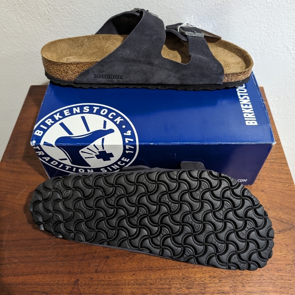 Birkenstock Gray Suede "NEW" size 12 sandals - Picture 2 of 5